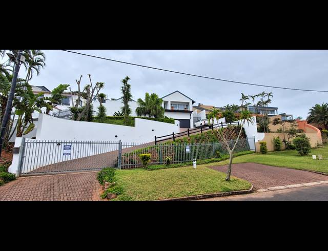 3 BEDROOM HOUSE FOR SALE IN TONGAAT BEACH